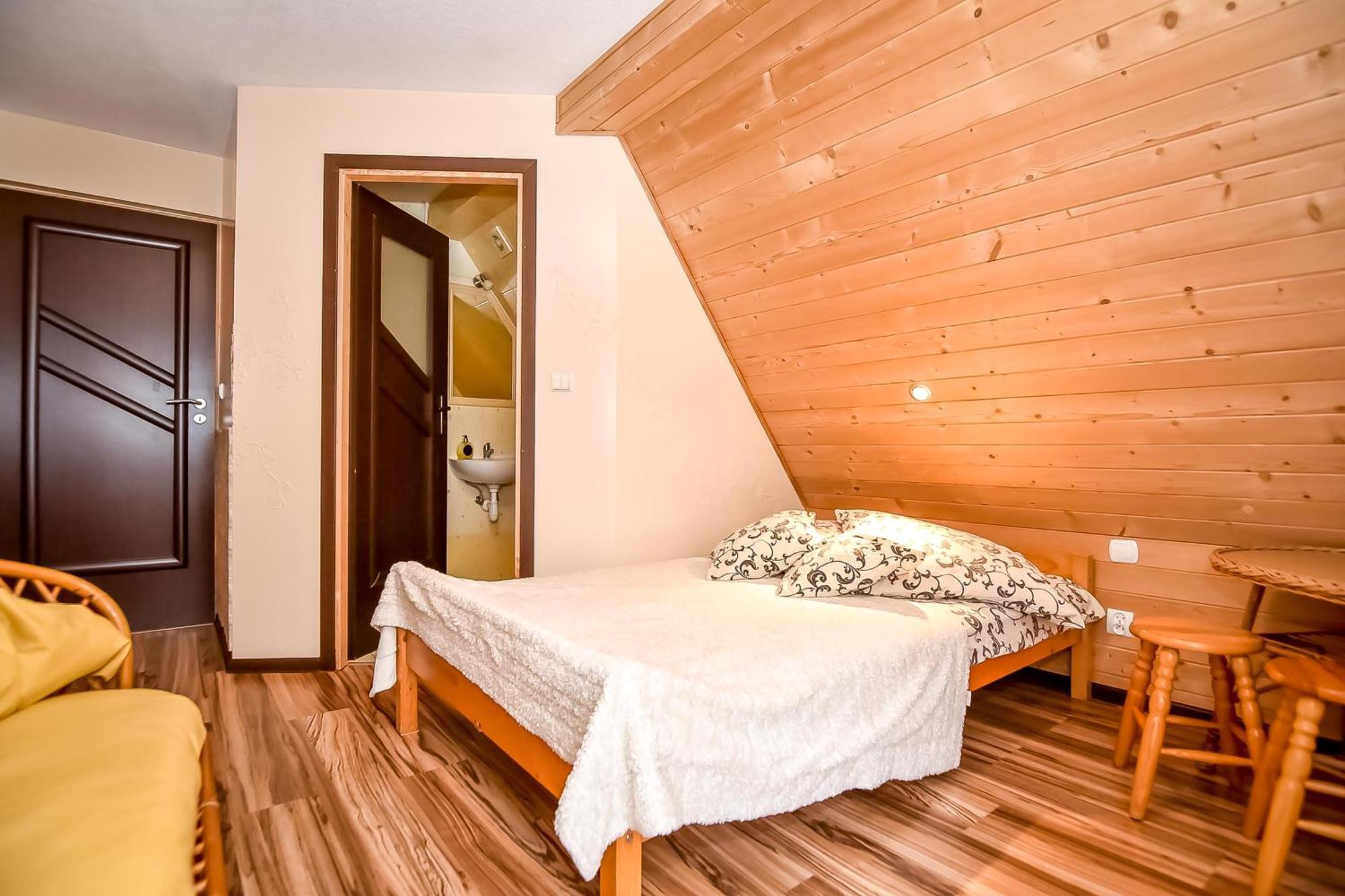 بورونين Ciukrowa Chatka Sauna & Jacuzzi المظهر الخارجي الصورة