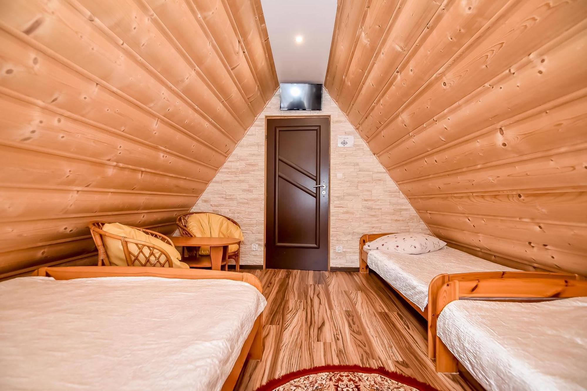 بورونين Ciukrowa Chatka Sauna & Jacuzzi المظهر الخارجي الصورة