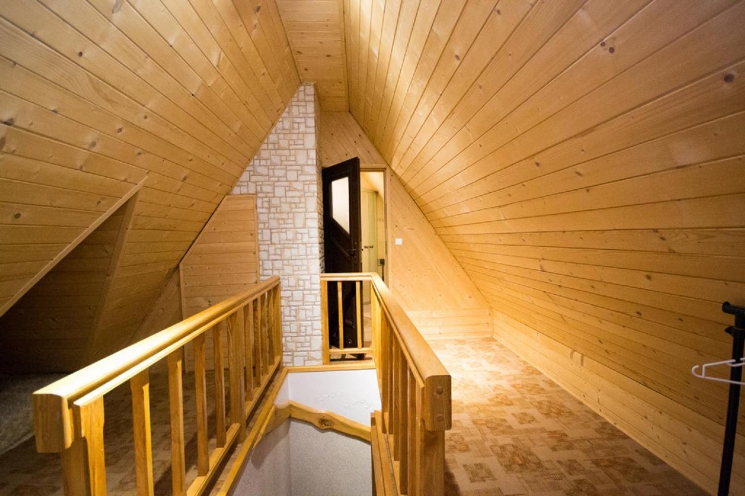 بورونين Ciukrowa Chatka Sauna & Jacuzzi المظهر الخارجي الصورة