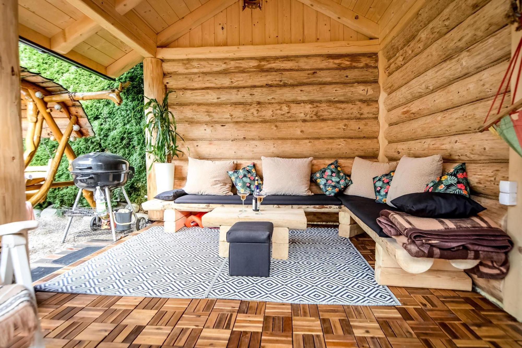 بورونين Ciukrowa Chatka Sauna & Jacuzzi المظهر الخارجي الصورة